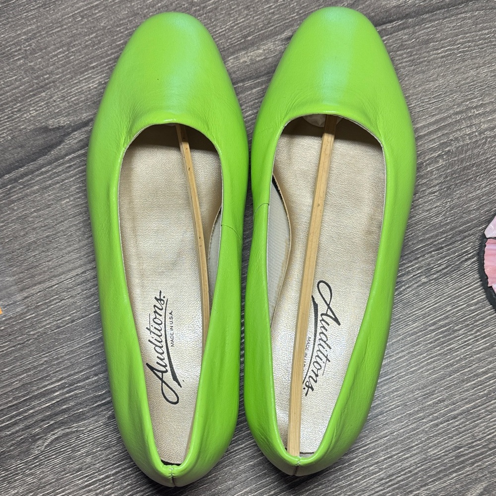 Auditions Women's Lime Green Flats
